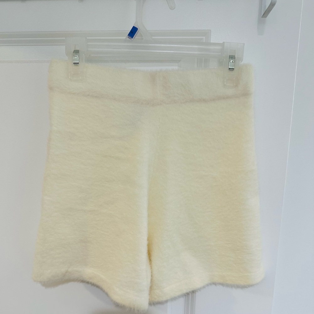 NWT! Windsor Soft Ivory Fleece Shorts